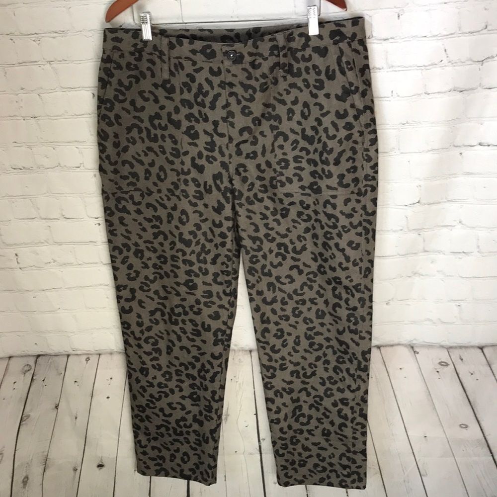 Umgee Leopard Print Pants NWT NWT - image 1